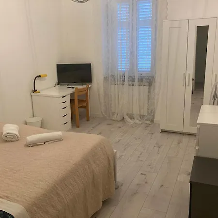 Host Soroka 2-4-6 Posti Trieszt